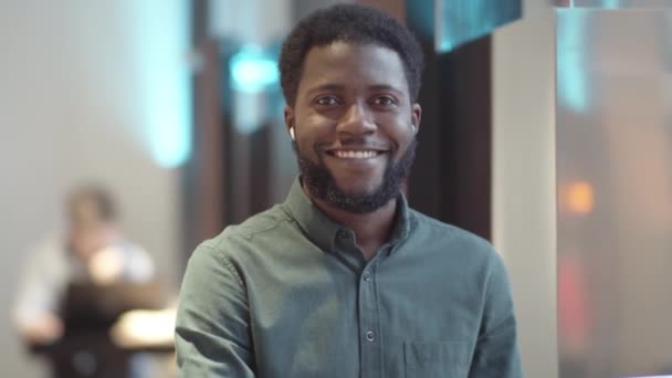 Chest Shot Cheerful African American Man Beard Casual Shirt Standing — Stock video