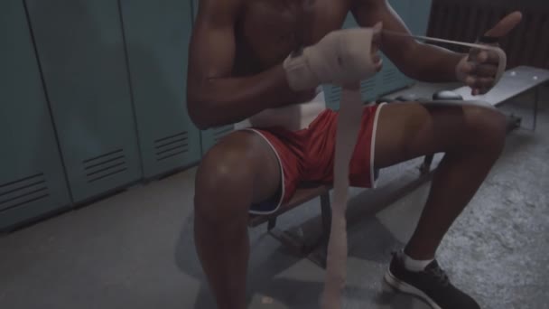 Kantelen Close Shot Van Iets Zwart Mannelijke Mma Vechter Met — Stockvideo