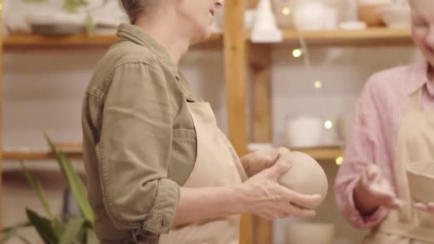 Chest Tilting Shot Two Senior Caucasian Women Making Handmade Clay — Stock Video