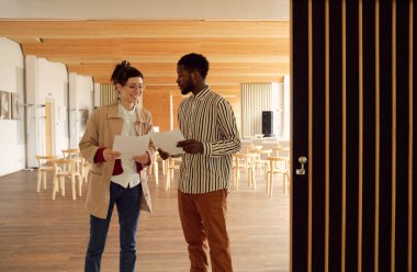 Ofisteki iş arkadaşları