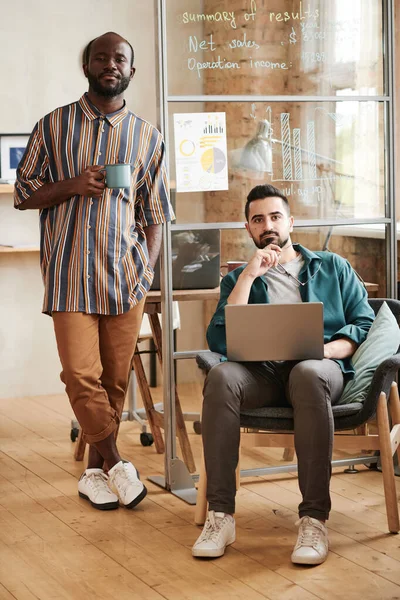 Two designers working at office — Stock Photo, Image