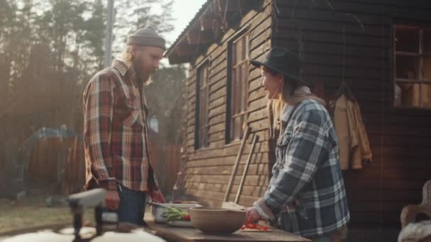 Young Man Woman Cutting Vegetables Preparing Meat Cooking Food Barbecue — Stock Video