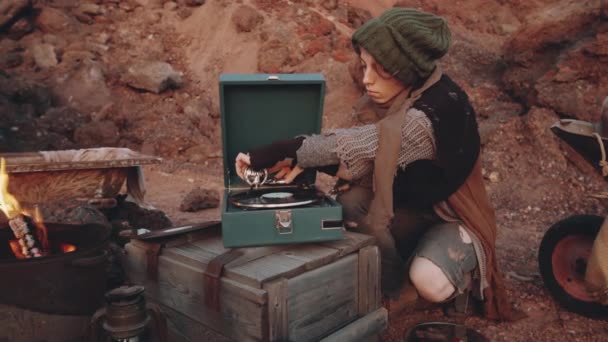 Young Woman Shabby Clothes Starting Vinyl Record Player Dancing Music — Stock Video