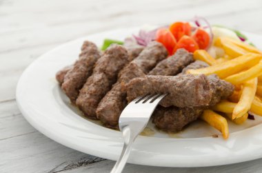 Sebzeli kıyma haddelenmiş