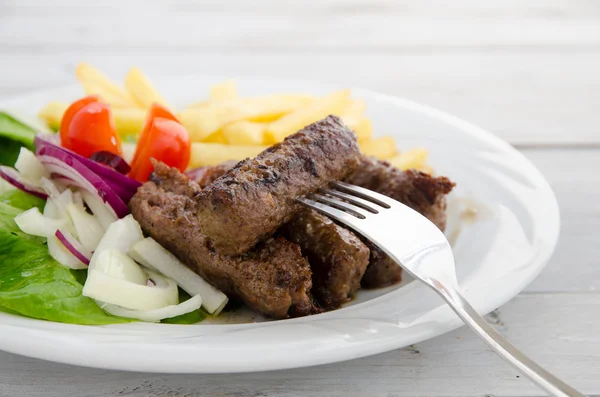 Carne picada laminada com legumes — Fotografia de Stock