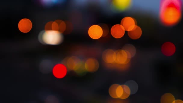 Lampu Jalan Malam Berkedip Bokeh Mobil Lalu Lintas Jalan Malam — Stok Video