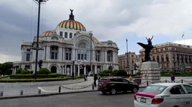 Mexico City, Meksika - Temmuz 2020 Meksika Güzel Sanatlar Sarayı, Meksika 'da turistler tarafından ziyaret edilen sembolik bir yer..