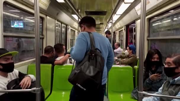 Mexico City Meksika Temmuz 2020 Koronavirüs Salgını Sırasında Metroya Binen — Stok video