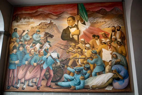 Mexico City, Meksika - Haziran 2021 Juarez, din adamı ve emperyalist Jose Clemente Orozco, Chapultepec Kalesi 'nde bulunan bir duvar resmi..