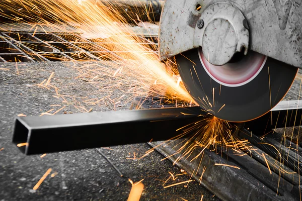 Machines voor het snijden van metalen — Stockfoto