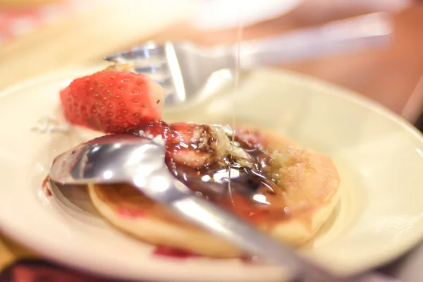 Ice cream and pancake for dessert — Stock Photo, Image