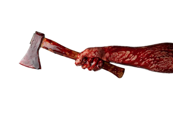 白い背景に孤立した斧で血の手 — ストック写真