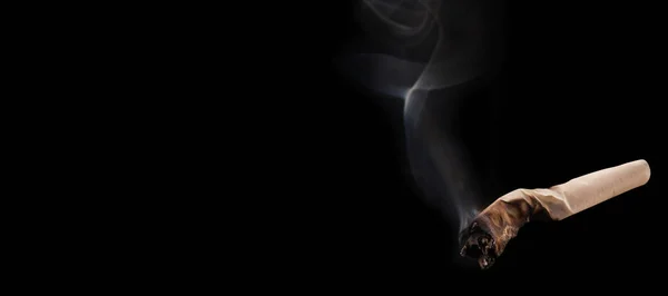 Handgerollte Konsole Mit Marihuana Nahaufnahme Makro Isoliert Auf Schwarzem Hintergrund — Stockfoto