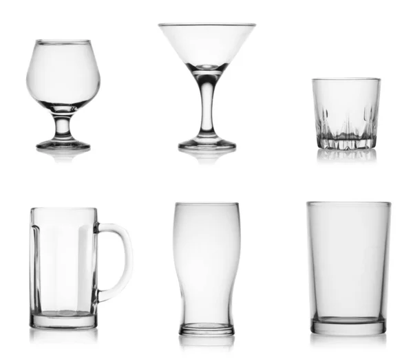 Conjunto Coletável Vidros Vazios Isolados Fundo Branco Óculos Várias Bebidas — Fotografia de Stock