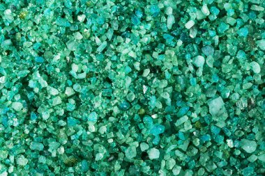 Doku arka planı yakın plan banyo tuzu ve kozalaklı ahşap eklemesi..