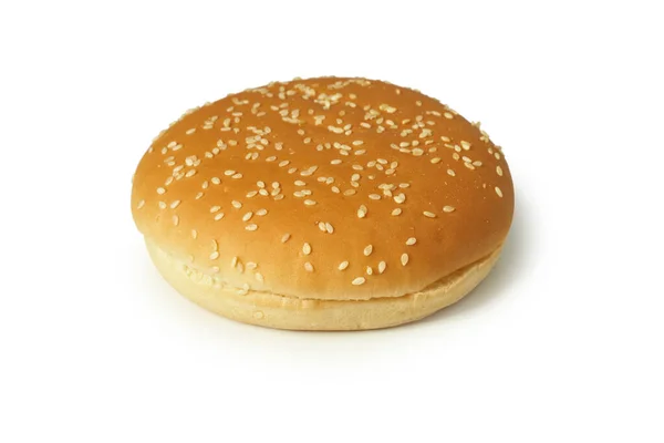 Ronde Burger Broodje Met Sesamzaad Geïsoleerd Witte Achtergrond — Stockfoto