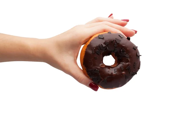 Mão Feminina Segura Com Dedos Donut Marrom Chocolate Esmalte Isolado — Fotografia de Stock