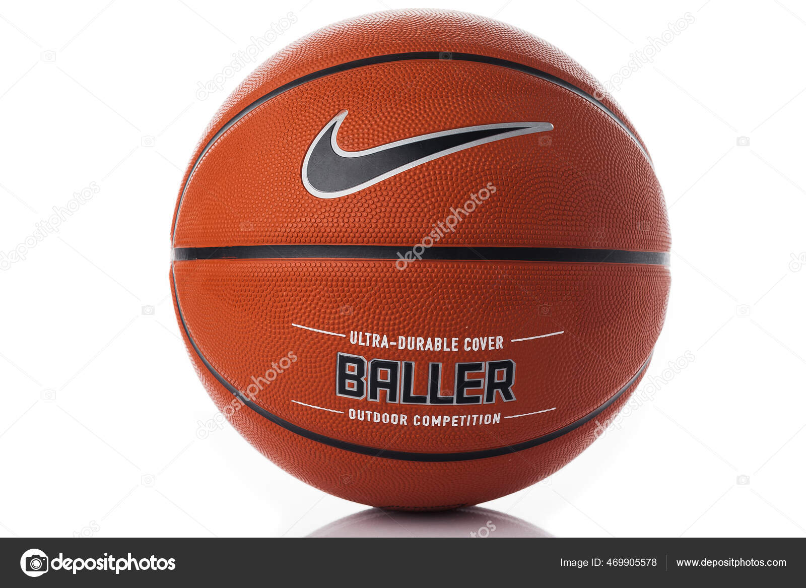Nike Marka Basketbol Topu Nike Baller Turuncu Lastik Dış Top — Stok  Editoryel Fotoğraf © tigran.gasparyan.m #469905578