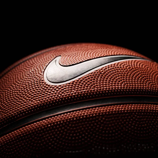 Nike Μάρκα Μπάλα Μπάσκετ Nike Baller Πορτοκαλί Λαστιχένια Εξωτερική Μπάλα — Φωτογραφία Αρχείου