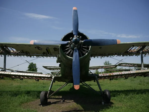 Staré Opuštěné Letadlo Základna Opuštěných Rozbitých Letadel — Stock fotografie