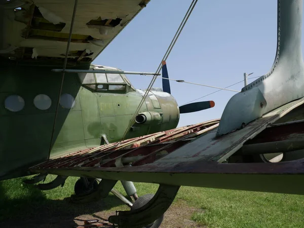 Velho Avião Abandonado Base Aviões Abandonados Quebrados — Fotografia de Stock