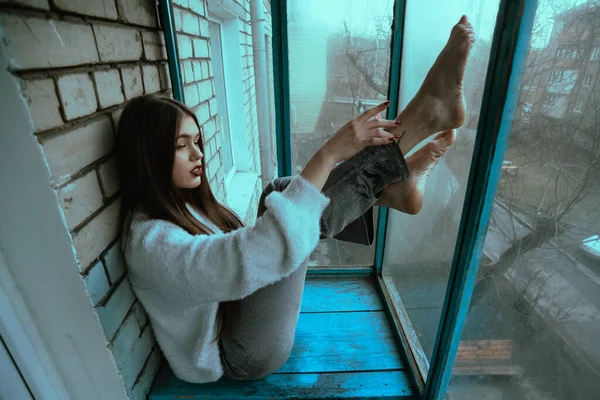 Mooi Jong Sexy Meisje Poseren Het Balkon Art Foto Portret — Stockfoto