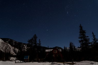 dağlar gökyüzü kar kış yıldız