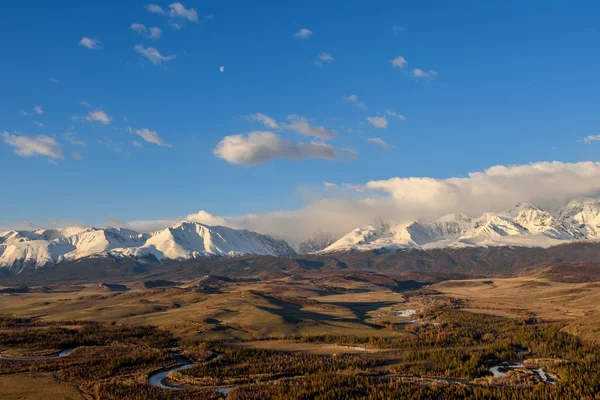 Mountain snow sky clouds sunrise valley — Stock Photo, Image