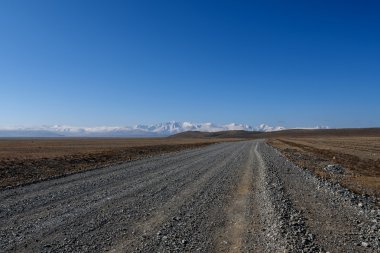 yol bozkır dağ kar gökyüzü 