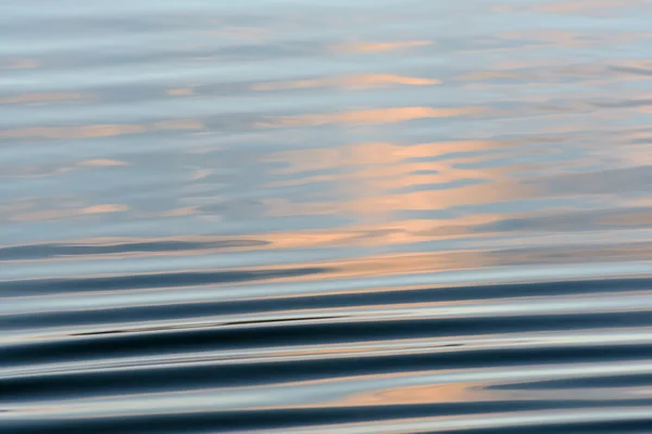 Water reflection clouds sky background — Stock Photo, Image