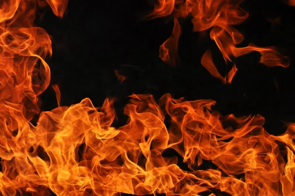Feuer lodert — Stockfoto