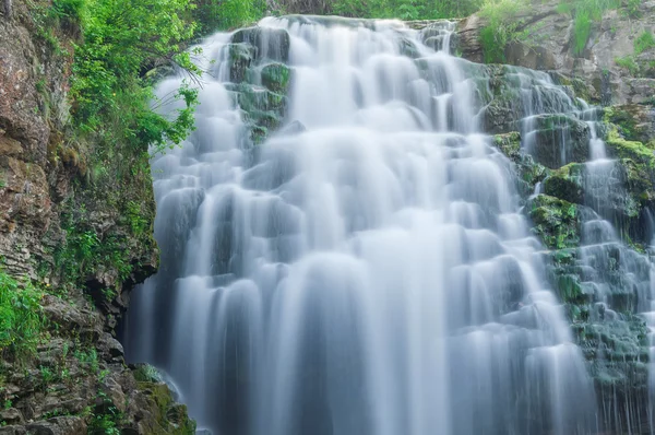 Wasserfall felst See — Stockfoto