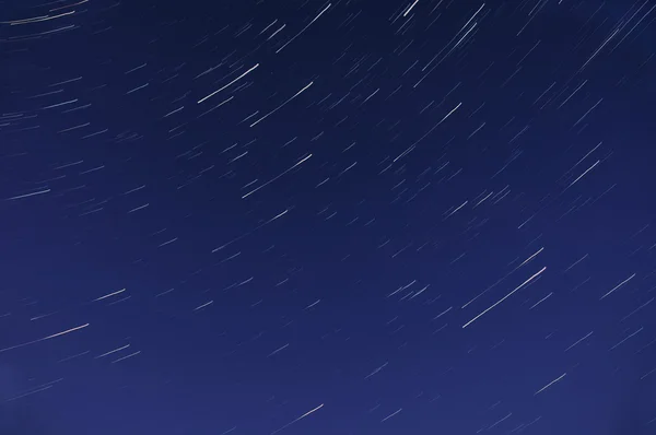 Estrela faixas céu espaço — Fotografia de Stock