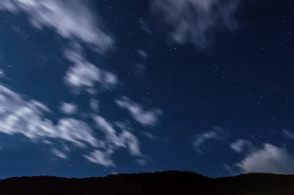 Nubes de cielo estrellado — Foto de Stock