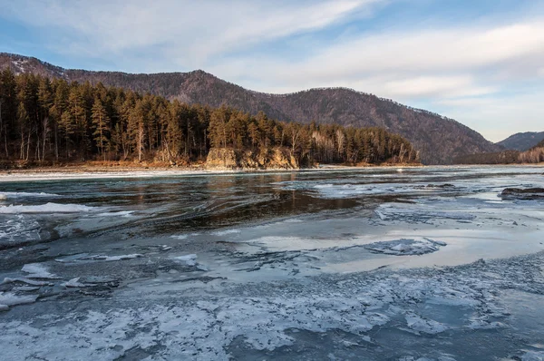 Río montaña agua hielo —  Fotos de Stock