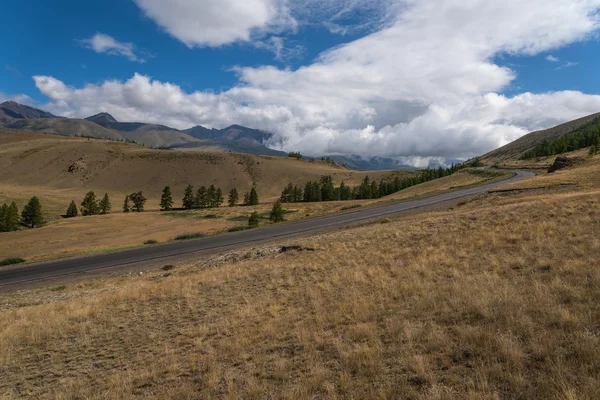 Mountains valley road clouds — Stock Photo, Image