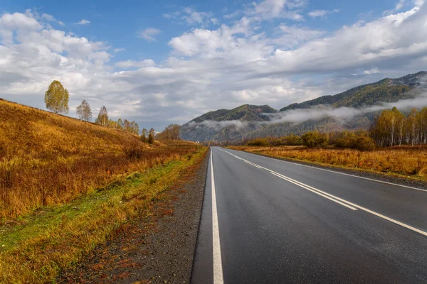 Straße Berge Himmel Asphalt Herbst — Stockfoto