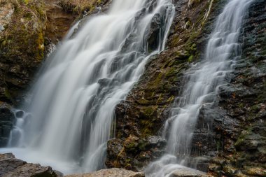 şelale kaya taşları sonbahar