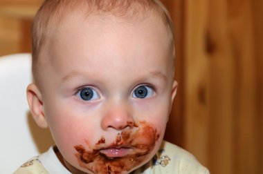 çocuk çocuk kirli çikolata