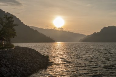 Alacakaranlık doğa Barajı.