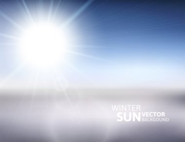 bulanık dağ ve Kış Güneşi ile mavi gökyüzü