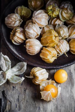 Tatlı portakal organik cape bektaşi ahşap arka plan üzerinde