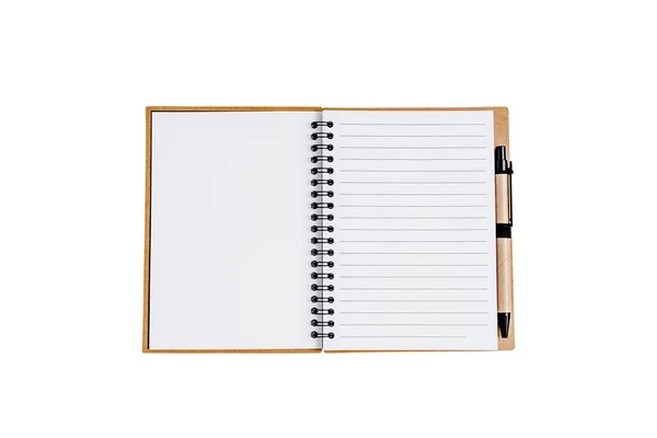 Открыть записную книжку с ручкой на белом фоне — стоковое фото