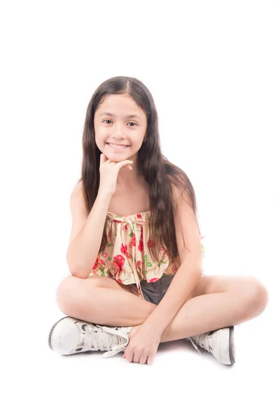 Porträt eines kleinen Mädchens Teenager-Pose auf weißem Hintergrund — Stockfoto
