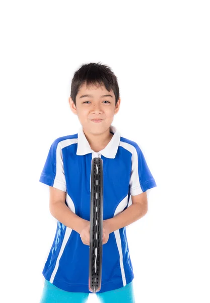 Kleine jongen spelen tennisracket en tennisbal in de hand — Stockfoto
