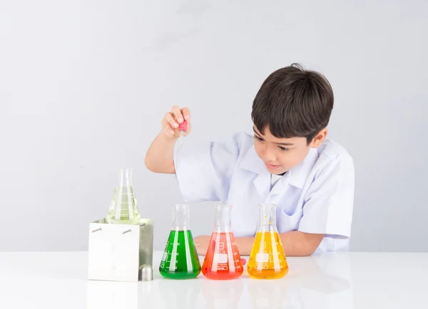 Little boy study science education in the class — Stock Photo, Image