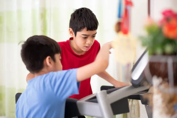 Teen Boy Running Treadmill Exercise — Stock Photo, Image