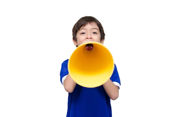 Garotinho gritando com o megafone no chão branco — Fotografia de Stock