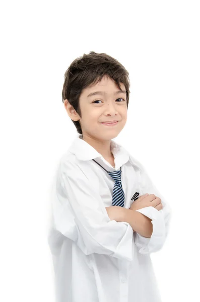 Liten pojke stående vit skjorta på vit bakgrund — Stockfoto