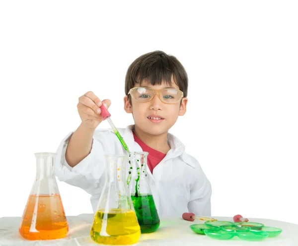 Little boy learning in chemecal in science in class — Stock Photo, Image